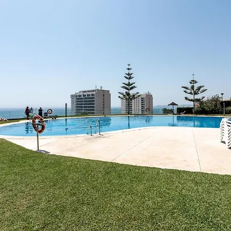 Breathtaking Studio, Amazing Views, Pool, Apartment